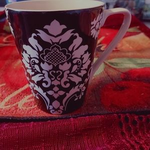 Black and white holiday mug